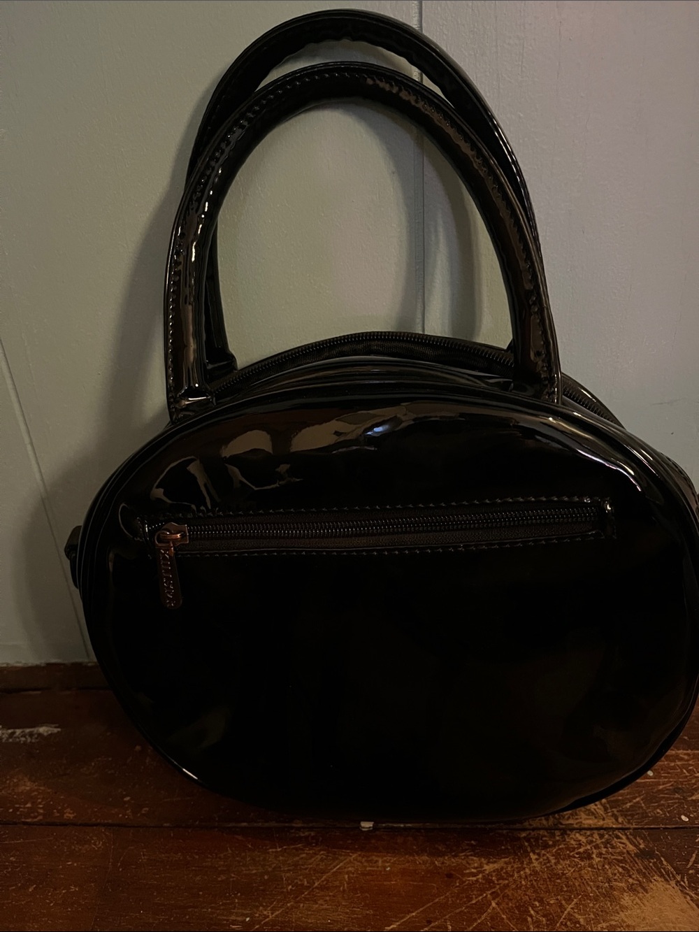 Killstar Black Patent Pumpkin Face Handbag with Cream Accents - Picture 3 of 3